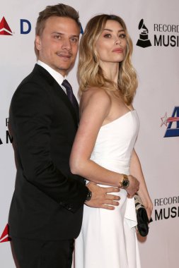 Los Angeles - 8 Şubat: Matt Cutshall, Arielle Vandenberg 8 Şubat 2019 tarihinde Los Angeles, Ca La Convention Center yıl galada Musicares kişi