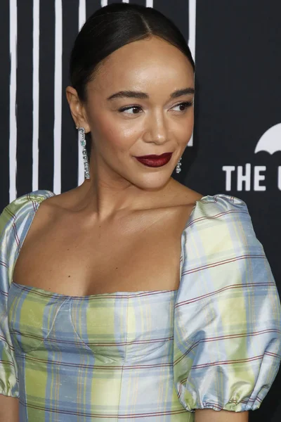 Los Angeles Feb Ashley Madekwe När Den Paraply Akademin Premiären — Stockfoto