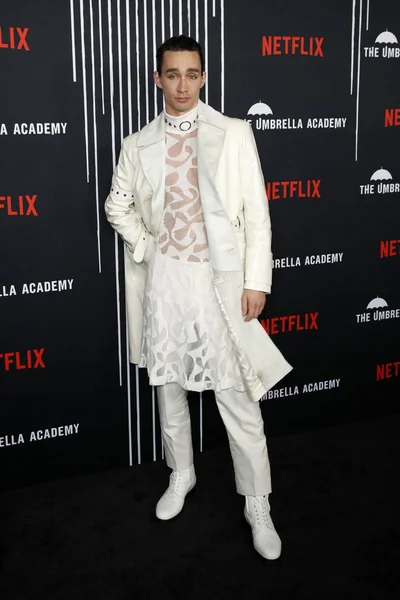 Los Angeles Feb Robert Sheehan Umbrella Academy Premiere Arclight Hollywood — Stock Photo, Image