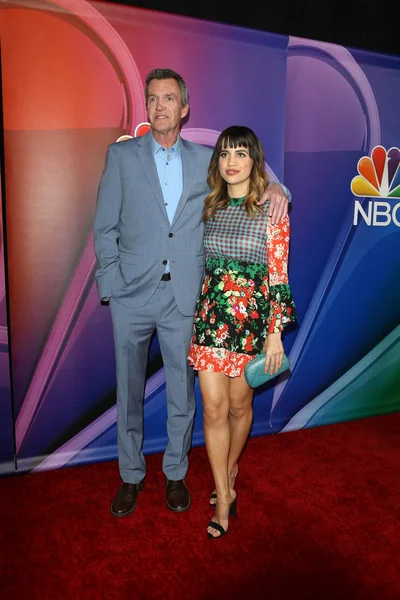 Los Ángeles Feb Neil Flynn Natalie Morales Conferencia Prensa Nbc — Foto de Stock