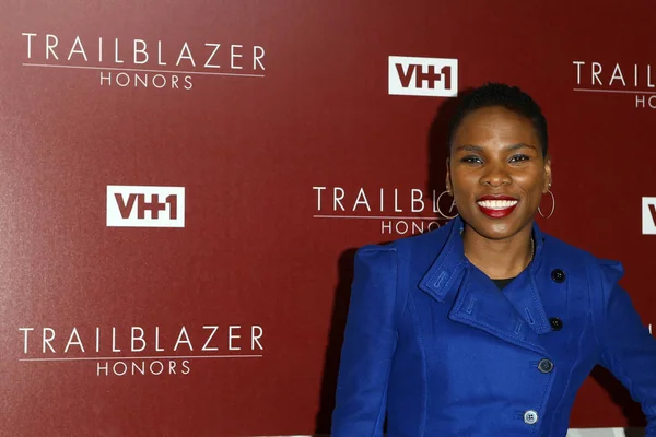 Лос Анджелес Лютого Luvvie Ajayi Vh1 Trailblazer Відзнакою Театрі Wilshire — стокове фото