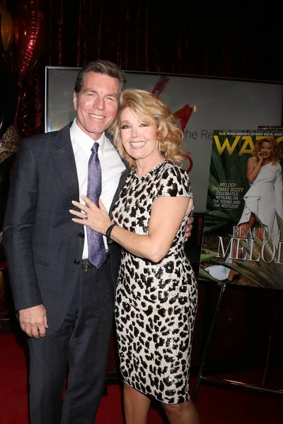 Los Angeles - 20 Şubat: Peter Bergman, Melody Thomas Scott, Melody Thomas Scott kutluyor Y ve Cbs televizyon şehir Event'de R 40 yıl üzerinde 20 Şubat 2019 Los Angeles, Ca