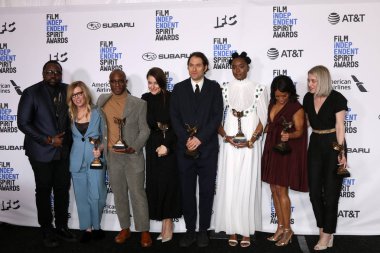 Los Angeles - 23 Şubat: Brian Tyree Henry, Dede Gardner, Barry Jenkins, Adele Romanski, Jeremy Kleiner, Kiki Layne, Regina King, Sara Murphy üzerinde 23 Şubat 2019 Santa Monica, Ca sahilde 2019 Film Independent Spirit Ödülleri'nde