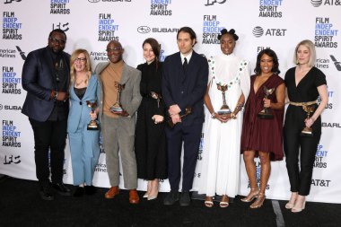 Los Angeles - 23 Şubat: Brian Tyree Henry, Dede Gardner, Barry Jenkins, Adele Romanski, Jeremy Kleiner, Kiki Layne, Regina King, Sara Murphy üzerinde 23 Şubat 2019 Santa Monica, Ca sahilde 2019 Film Independent Spirit Ödülleri'nde