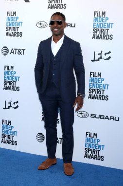 Los Angeles - 23 Şubat: 2019 Sterling K. Brown'da Film Independent Spirit sahilde 23 Şubat 2019 Santa Monica, C Ödülleri
