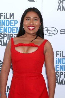 Los Angeles - 23 Şubat: Yalitza Aparicio 2019 adlı Film Independent Spirit sahilde 23 Şubat 2019 Santa Monica, C Ödülleri