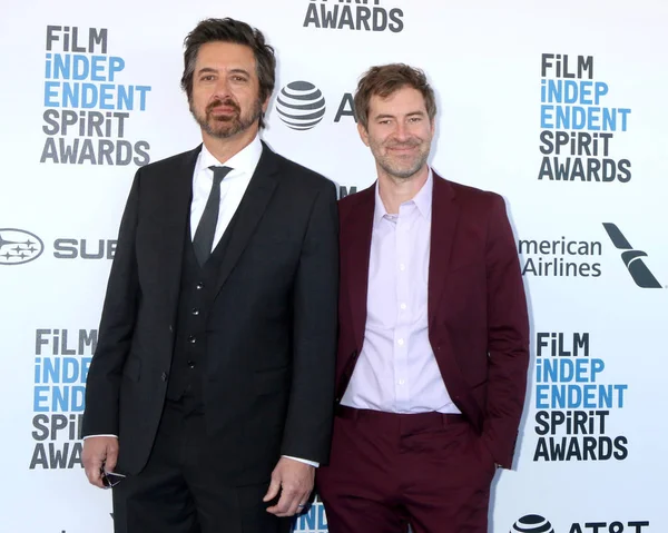 Los Angeles - 23 Şubat: Ray Romano, Mark Duplass 23 Şubat 2019 tarihinde Santa Monica, C sahilde 2019 Film Independent Spirit Ödülleri'nde