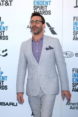 Los Angeles - 23 Şubat: Jon Hamm 2019 adlı Film Independent Spirit sahilde 23 Şubat 2019 Santa Monica, Ca Ödülleri