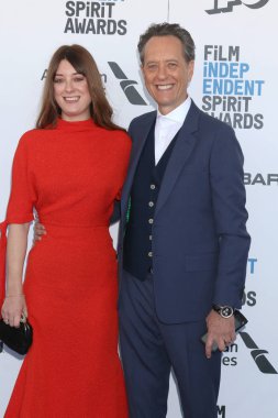 Los Angeles - 23 Şubat: Olivia Grant, Richard E. Grant 23 Şubat 2019 tarihinde Santa Monica, Ca sahilde 2019 Film Independent Spirit Ödülleri'nde