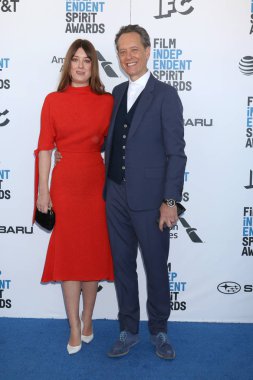 Los Angeles - 23 Şubat: Olivia Grant, Richard E. Grant 23 Şubat 2019 tarihinde Santa Monica, Ca sahilde 2019 Film Independent Spirit Ödülleri'nde