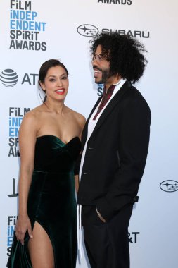 Los Angeles - 23 Şubat: Janina Gavankar, Daveed Diggs 23 Şubat 2019 tarihinde Santa Monica, Ca sahilde 2019 Film Independent Spirit Ödülleri'nde