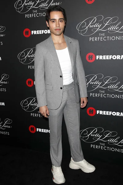 "Pretty Little Liars: La premiere dei perfezionisti — Foto Stock