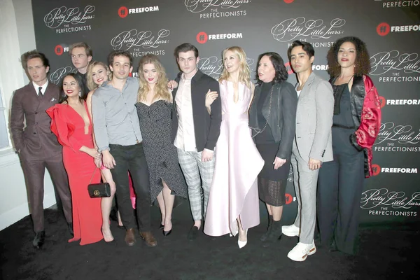 "Pretty Little Liars: de perfectionisten "Premiere — Stockfoto