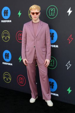 2 yıllık serbest form Zirvesi