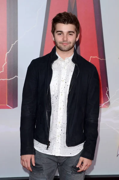 Los Angeles Mar Jack Griffo Première Shazam Tcl Chinese Theater — Photo