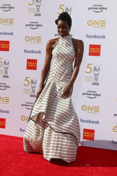 Los Angeles Mar Danai Gurira Naacp Image Awards Příjezdy Divadle — Stock fotografie