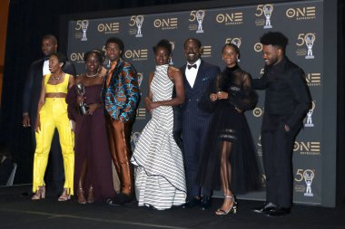 Los Angeles - Mar 30: Winston Duke, Carrie Bernans, Michael B. Jordan, Lupita Nyong'o, Chadwick Boseman, Danai Gurira, Sterling K. Brown, Letitia Wright, Ryan Coogler, 50 Naacp Image Ödülleri - basın odası üzerinde 30 Mart 2019 Dolby Tiyatrosu'nda