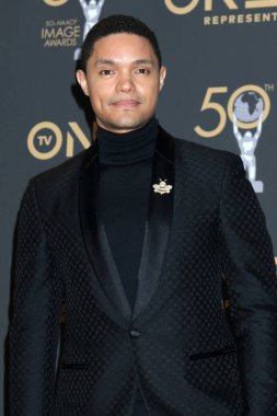Los Angeles - Mar 30: Trevor Noah basın odası Los Angeles, Ca üzerinde 30 Mart 2019 Dolby Theater 50 Naacp Image Ödülleri-