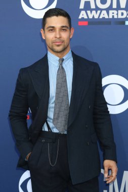 Yizhou kutlar küresel sezgi x Remy Martin