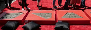 Avengers Cast Üyeleri El Yazısı Töreni