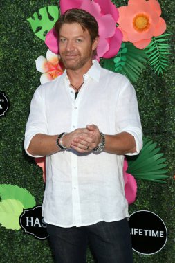 Ömür Boyu Tv Yaz Luau