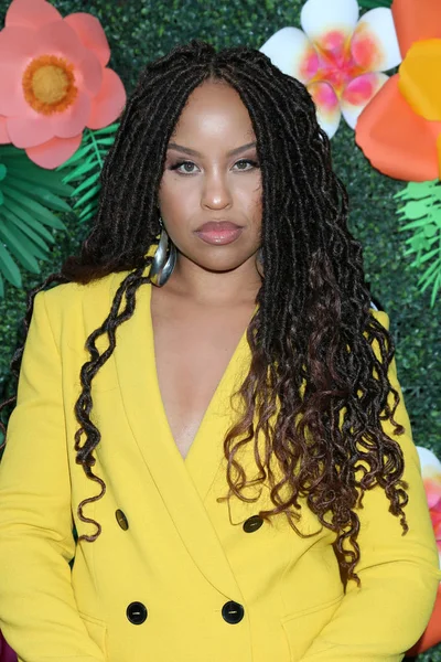 Ömür Boyu Tv Yaz Luau