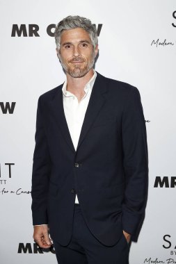 Bir Neden Başlatmak için Saint Modern Prayer Mumlar