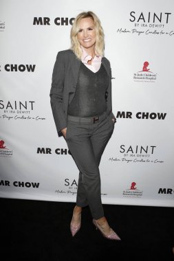 Bir Neden Başlatmak için Saint Modern Prayer Mumlar