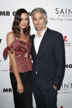 Bir Neden Başlatmak için Saint Modern Prayer Mumlar