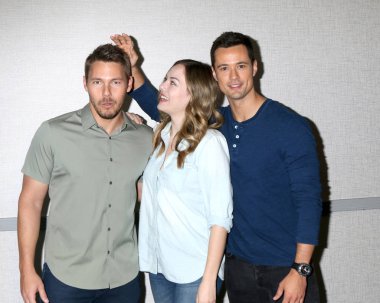 cesur ve güzel fan kulüp Öğle Yemeği