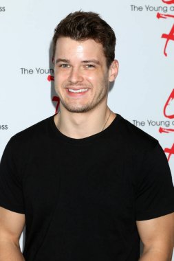 Young ve Huzursuz Hayran Kulübü Yemeği