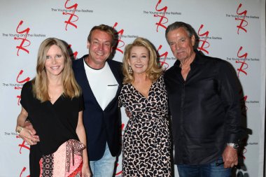 Young ve Huzursuz Hayran Kulübü Yemeği