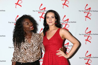 Young ve Huzursuz Hayran Kulübü Yemeği