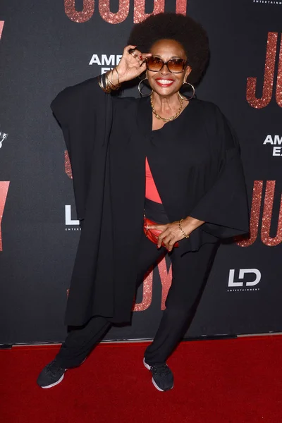 "Judy "Première — Photo