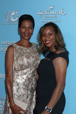 9. Geleneksel Amerikan İnsani Kahraman Köpek Ödülleri