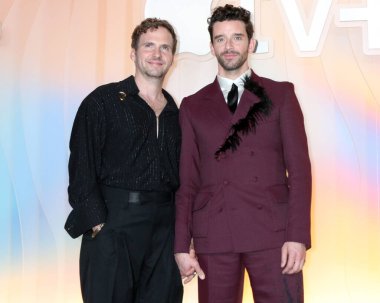 LOS ANGELES - 14 Eylül 2025 'te Ysabel' deki AppleTV + Post Emmy Partisi 'nde Ryan Spahn, Michael Urie, Batı Hollywood, CA