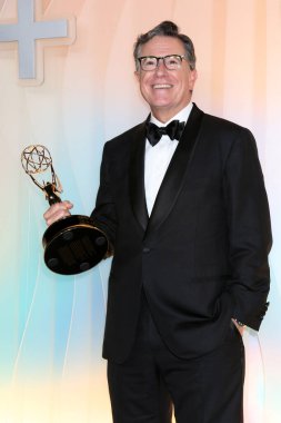 LOS ANGELES - SEP 14: Stephen Colbert 14 Eylül 2025 'te Ysabel' deki AppleTV + Post Emmy Party 'de Batı Hollywood, CA