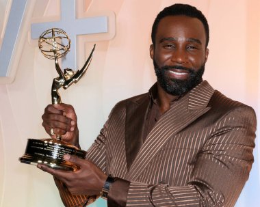 LOS ANGELES - SEP 14: Tramell Tillman, 14 Eylül 2025 'te Ysabel' deki AppleTV + Post Emmy Partisi 'nde Batı Hollywood, CA