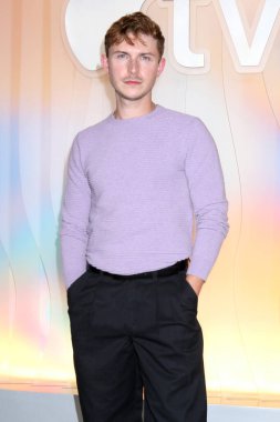 LOS ANGELES - 14 Eylül 2025 'te Ysabel' deki AppleTV + Post Emmy Party 'de Johnny Berchtold Batı Hollywood, CA