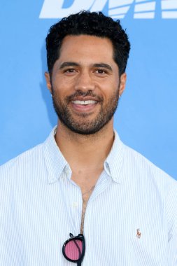 Alex Tarrant, DMV Sneak Peak Açık Hava Tarama Ajansı Motorlu Taşıtlar Dairesi 'nde 20 Eylül 2025' te Los Angeles 'ta Cole Caddesi 803 numarada.