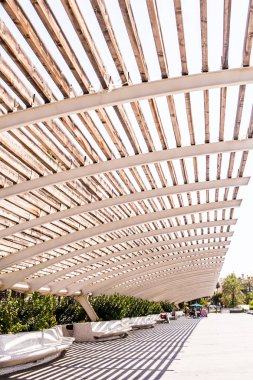 Köprü veya Üstgeçit insanlar yürüyüş için karşıya commuting