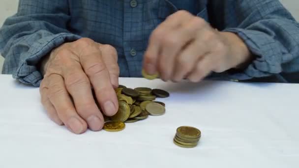 手把硬币进行堆栈的硬币 — 图库视频影像