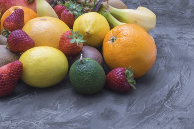 çeşitli taze meyve