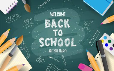 Okula geri döndüm. Okul ilkokullarıyla el yazısı yazıyorum.