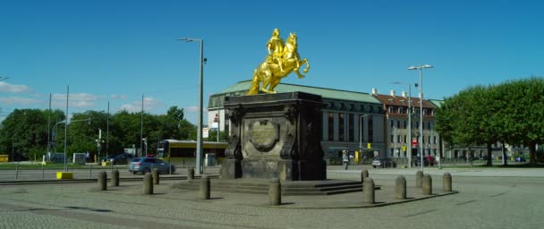 Goldener Reiter Cavalier Statue Équestre August Strong Dresde Saxe Allemagne — Video