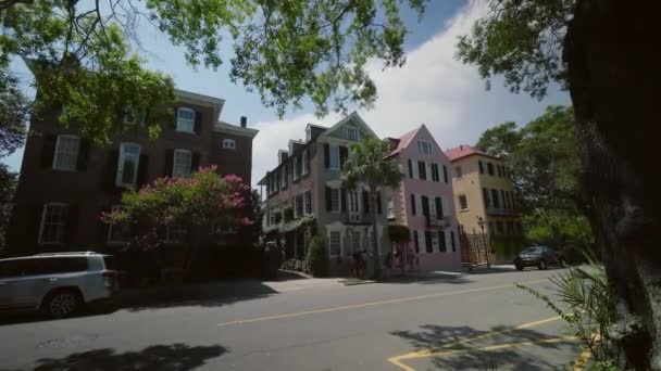 Regenboog Huizen Historische Huizen Langs Batterij Charleston South Carolina Jul — Stockvideo