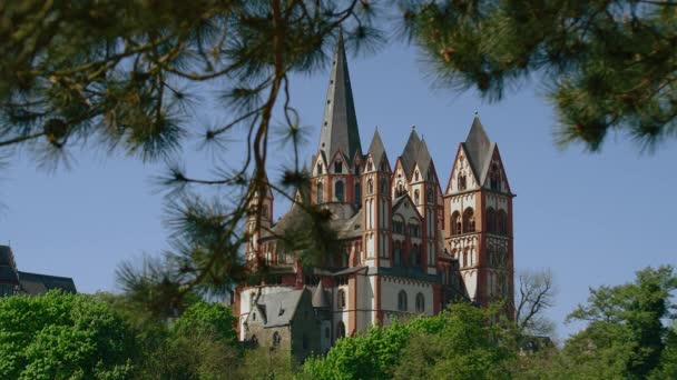 Katholieke Kathedraal Van Limburg Hoge Ligging Een Rots Boven Lahn — Stockvideo