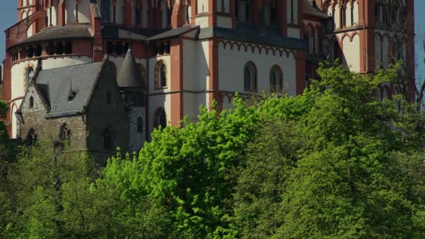 Katholieke Kathedraal Van Limburg Hoge Ligging Een Rots Boven Lahn — Stockvideo