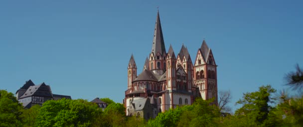 Katolická Katedrála Limburg Vysoké Poloze Skále Nad Záběrem Lahn Řeka — Stock video