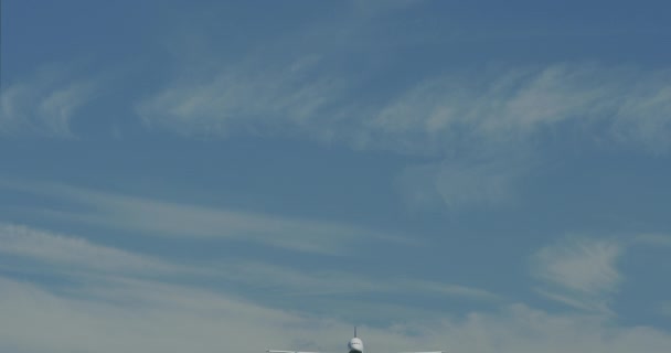エアバス A380 ドイツのフランクフルト空港で着陸します — ストック動画